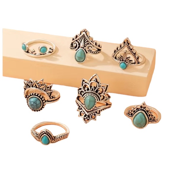 Antique Silver and Turquoise 8 Piece Ring Set - Picture 4 of 5